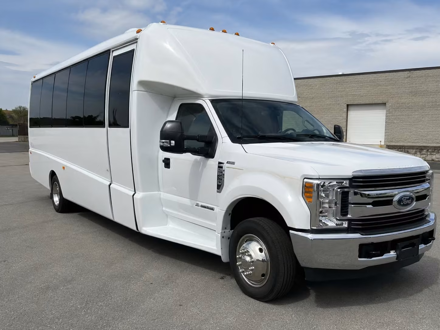 18 passenger minibus
